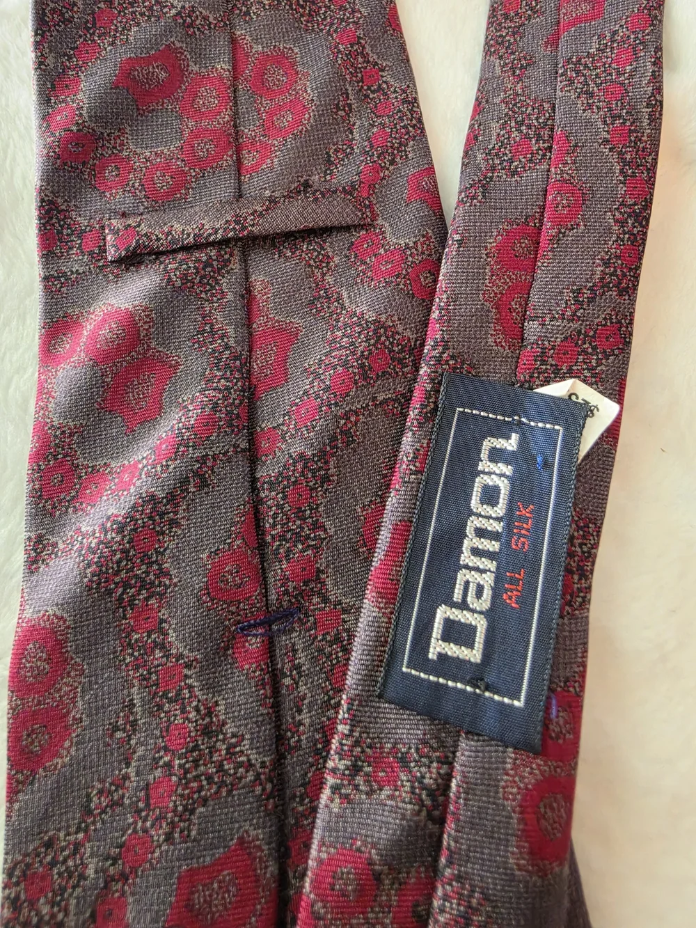 Vintage Men's Red and Gray Abstract Floral Pattern Tie